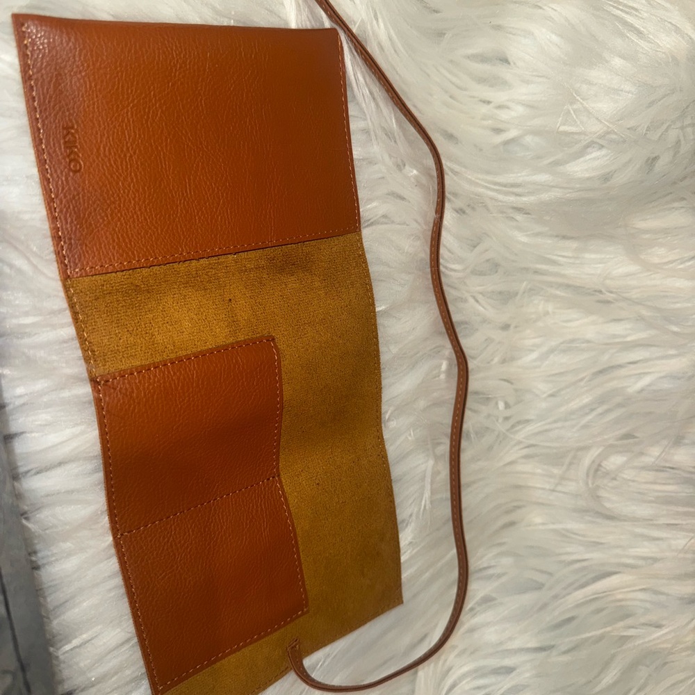 Kiko Leather Travel Organizer